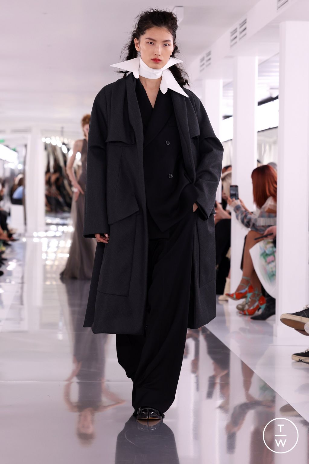 Fashion Week Paris Spring/Summer 2024 look 6 de la collection Maison Margiela womenswear