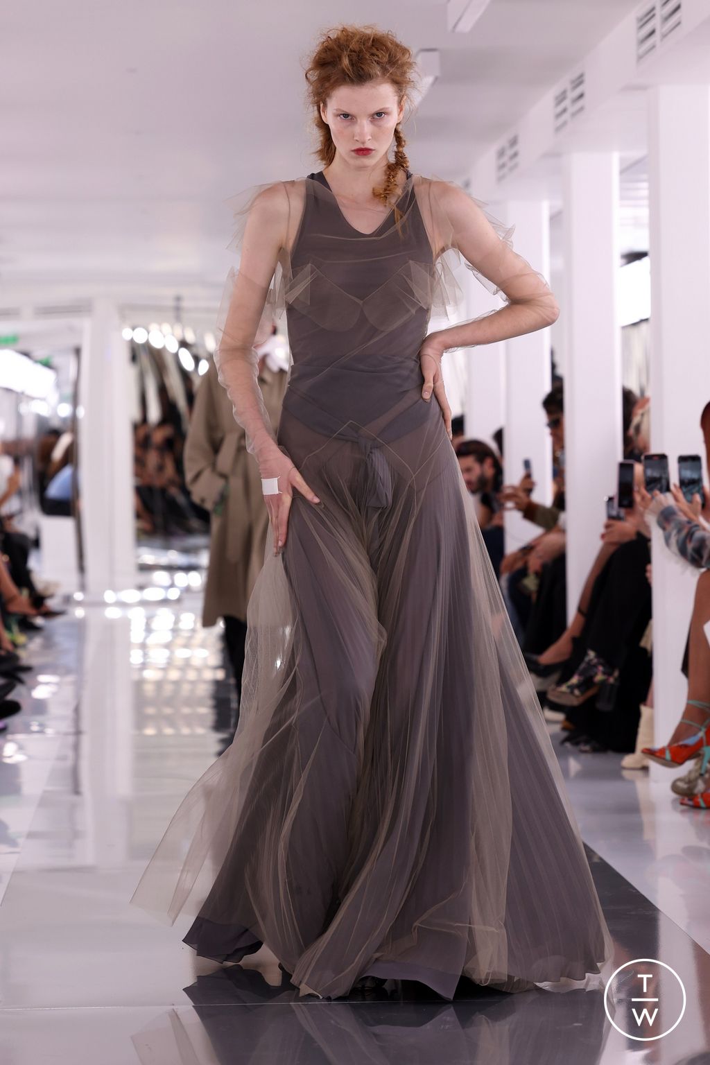 Fashion Week Paris Spring/Summer 2024 look 7 de la collection Maison Margiela womenswear