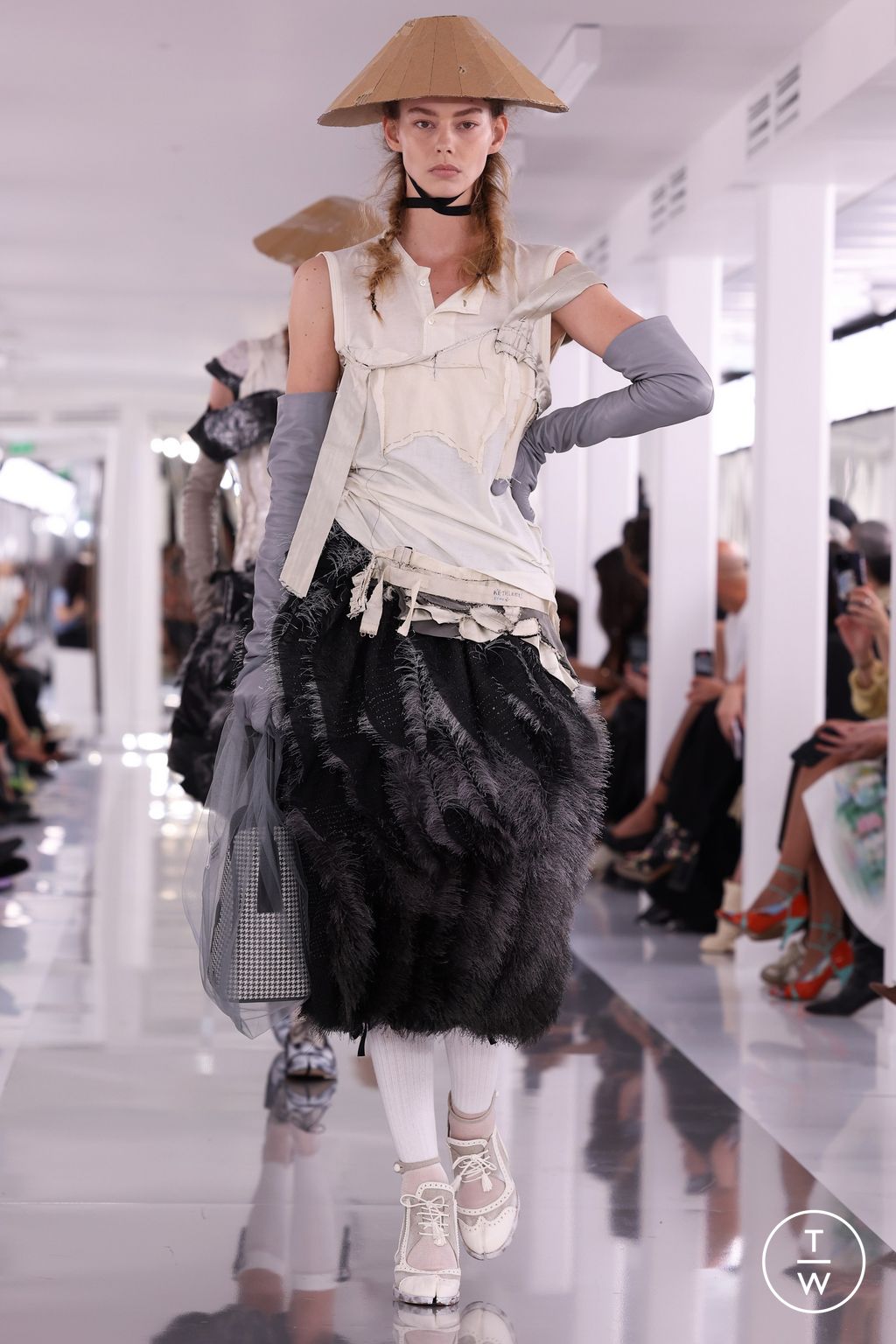 Fashion Week Paris Spring/Summer 2024 look 13 from the Maison Margiela collection womenswear