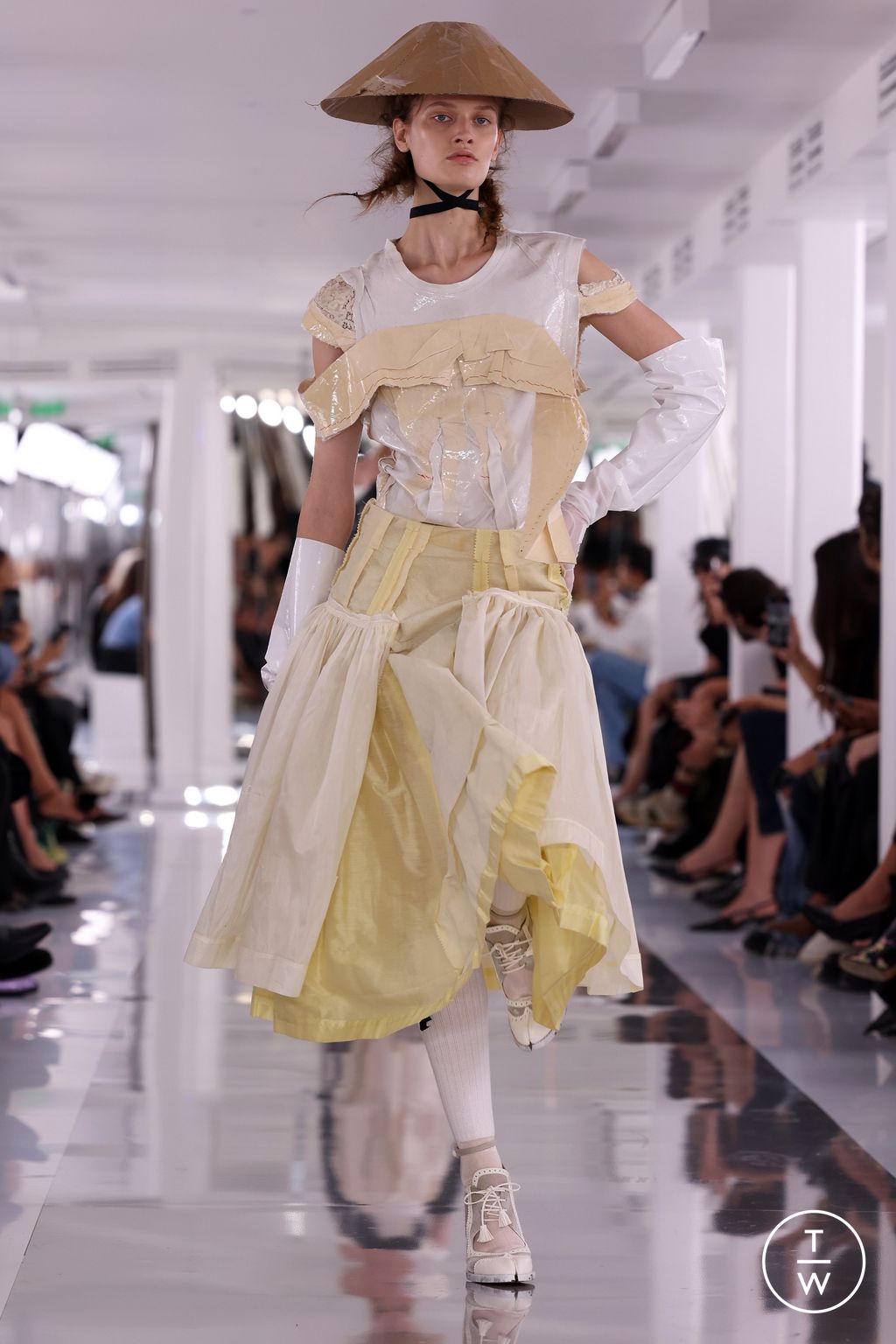 Fashion Week Paris Spring/Summer 2024 look 15 de la collection Maison Margiela womenswear
