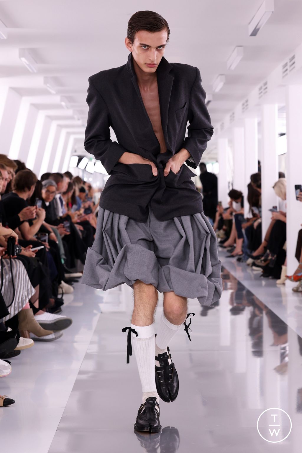 Fashion Week Paris Spring/Summer 2024 look 21 from the Maison Margiela collection womenswear