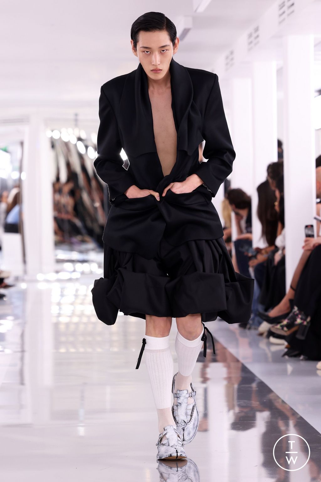 Fashion Week Paris Spring/Summer 2024 look 23 from the Maison Margiela collection 女装