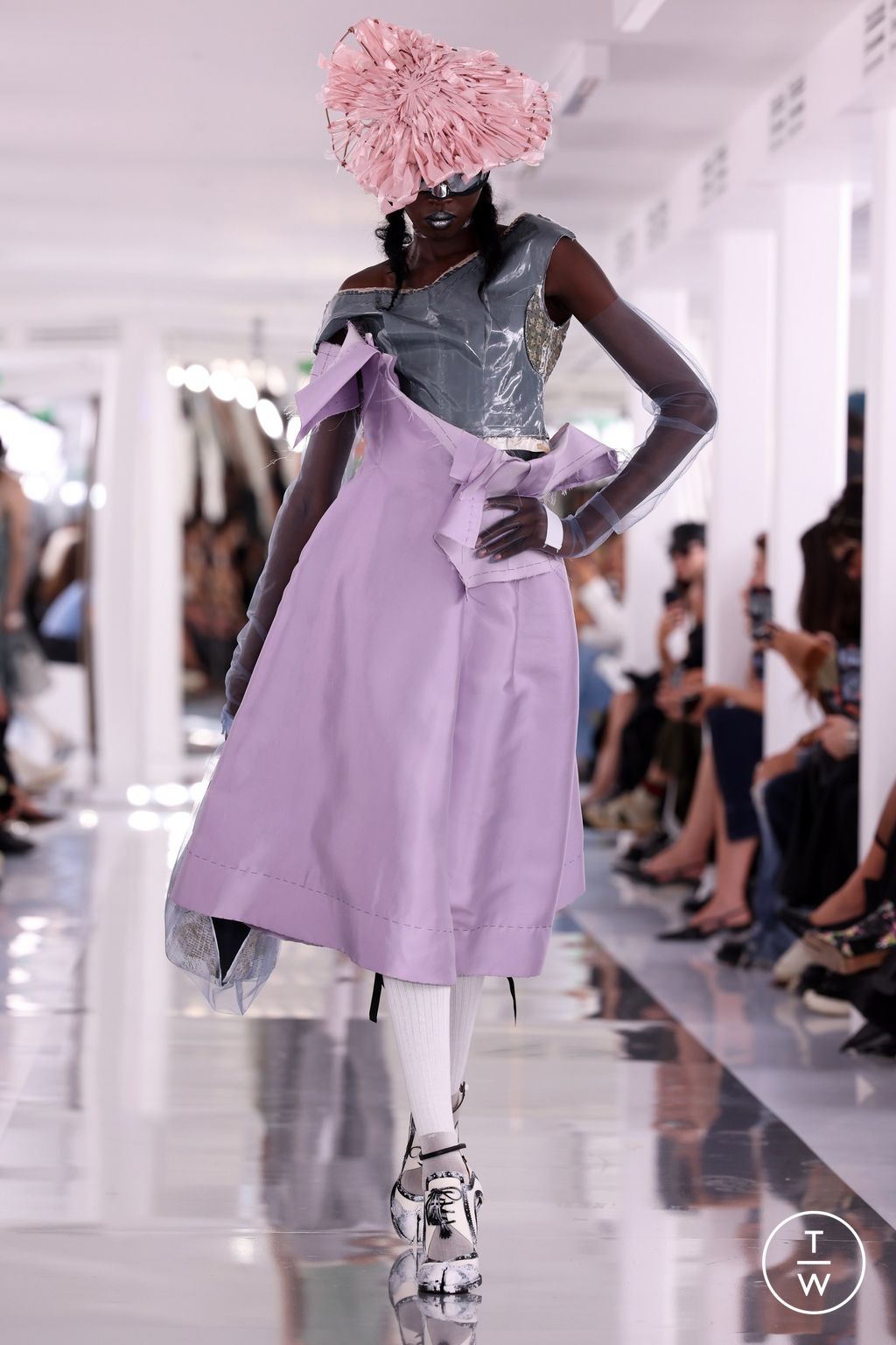 Fashion Week Paris Spring/Summer 2024 look 26 from the Maison Margiela collection womenswear