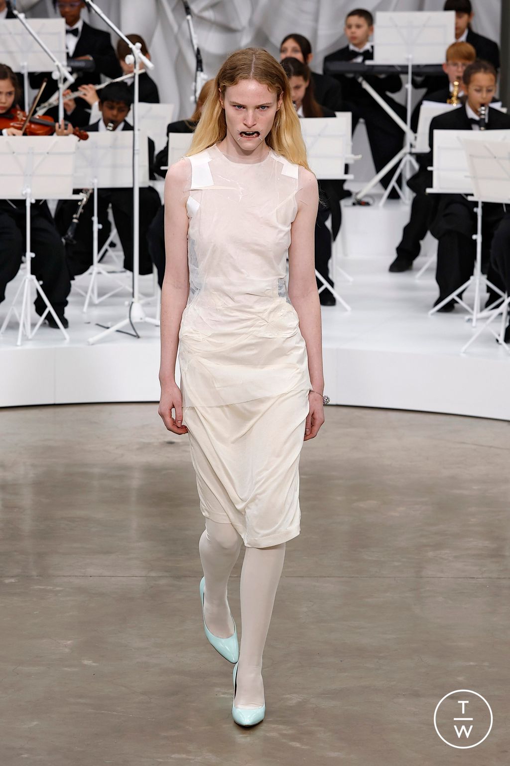 Fashion Week Paris Spring/Summer 2026 look 26 from the Maison Margiela collection womenswear
