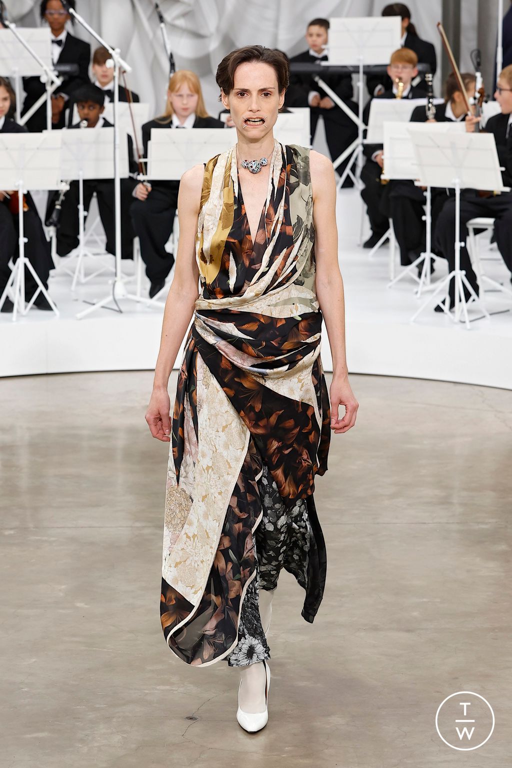 Fashion Week Paris Spring/Summer 2026 look 39 from the Maison Margiela collection womenswear