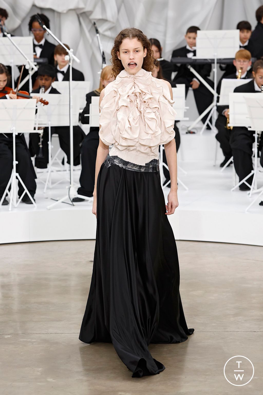 Fashion Week Paris Spring/Summer 2026 look 52 from the Maison Margiela collection womenswear