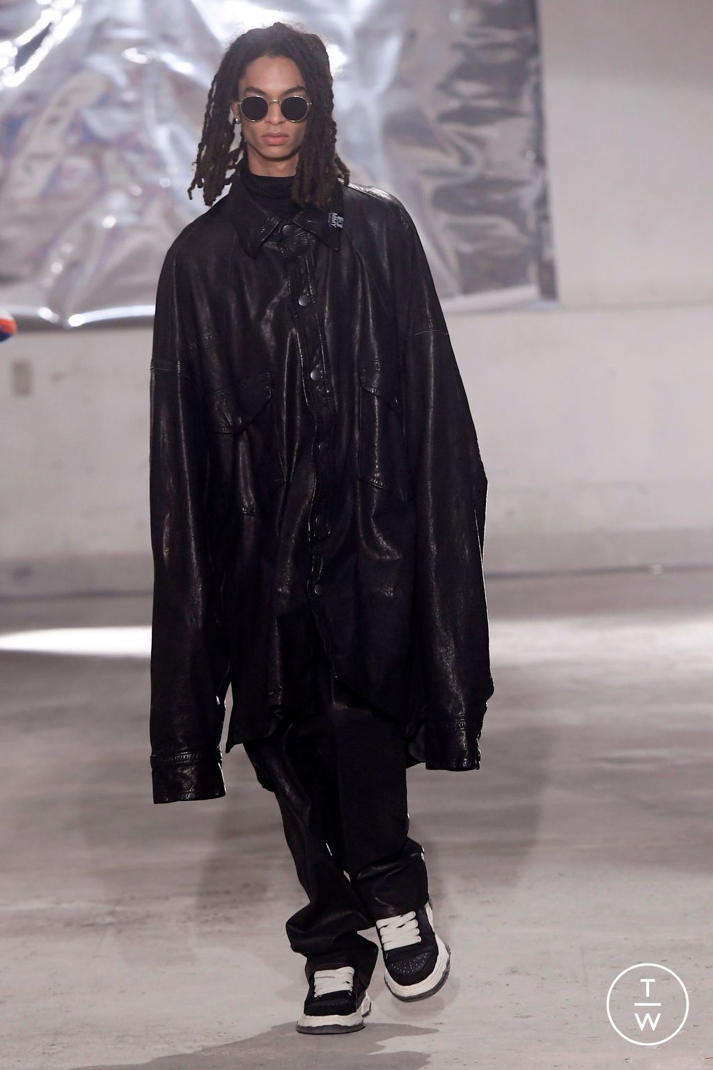 Fashion Week Paris Fall/Winter 2024 look 50 from the Maison Mihara Yasuhiro collection 男装