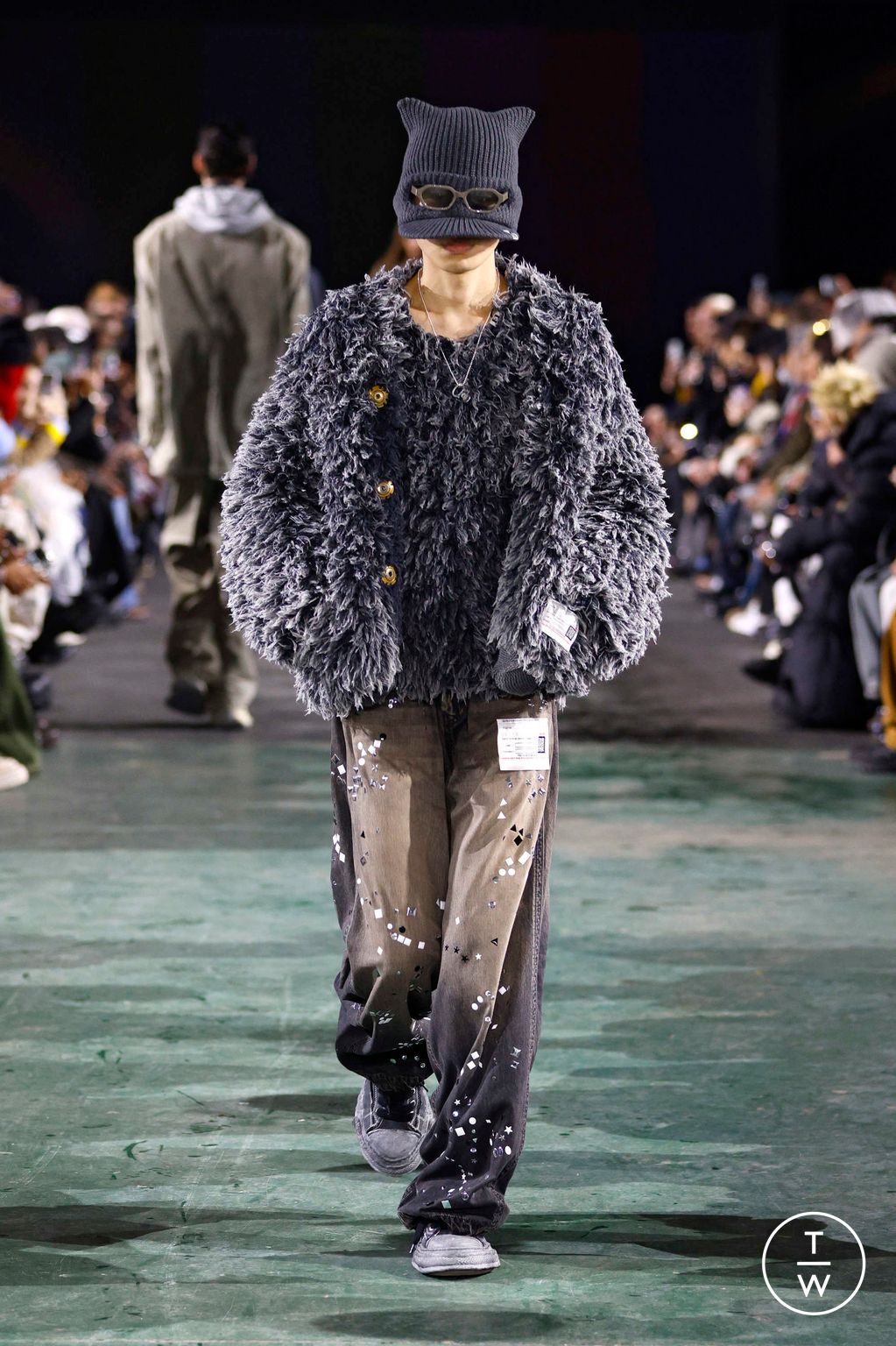 Fashion Week Paris Fall/Winter 2025 look 6 de la collection Maison Mihara Yasuhiro menswear