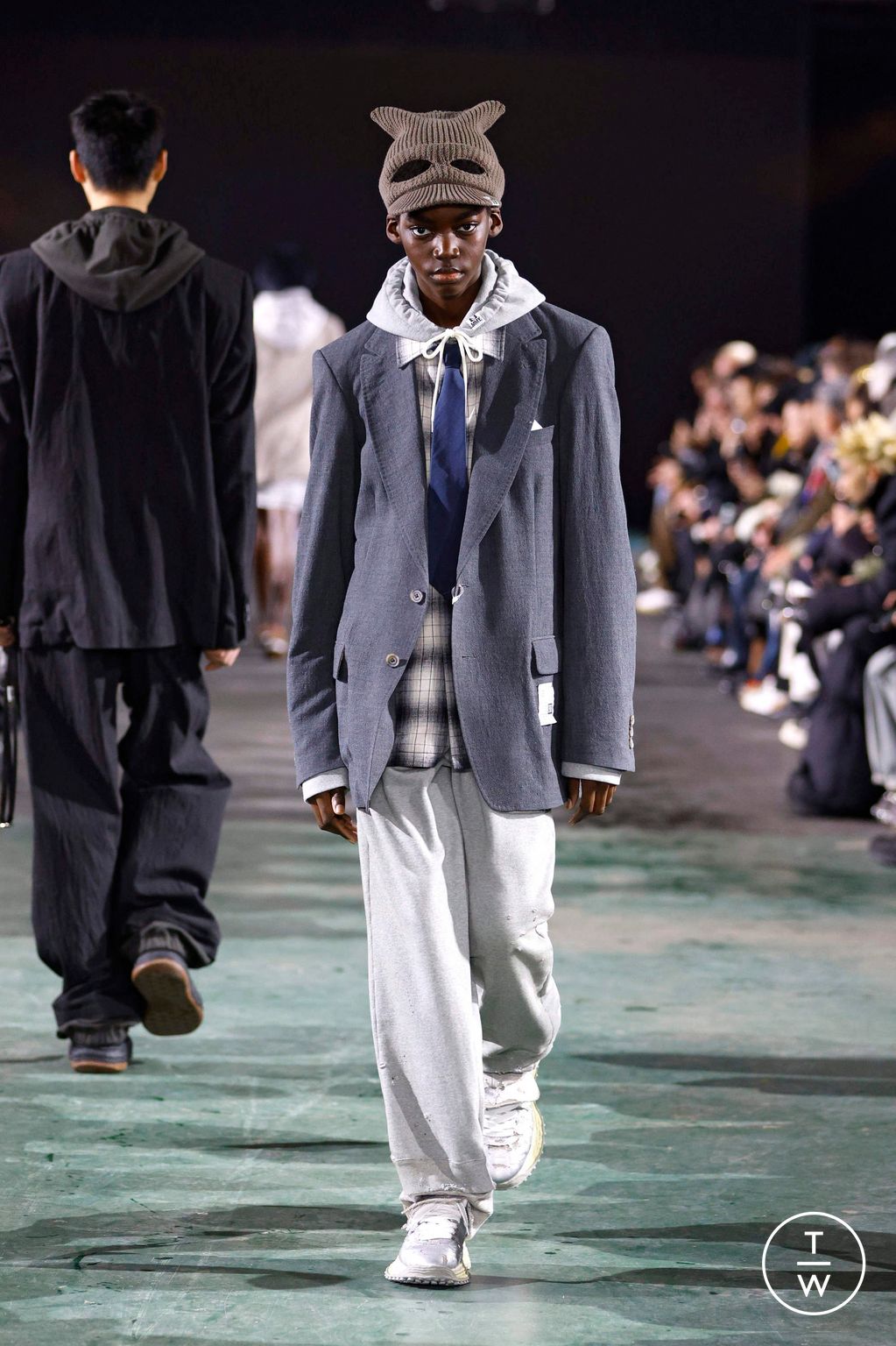 Fashion Week Paris Fall/Winter 2025 look 16 from the Maison Mihara Yasuhiro collection menswear