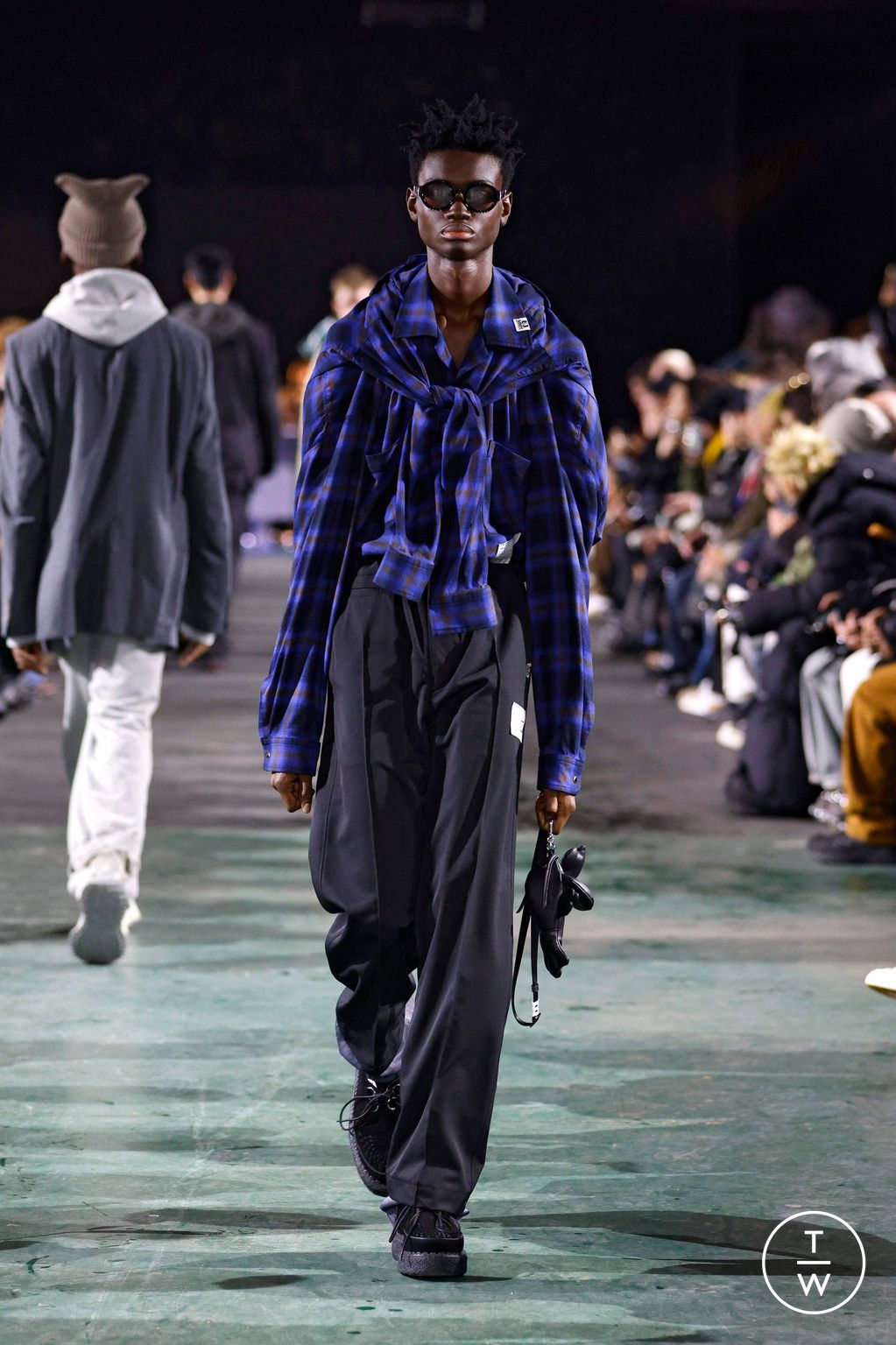Fashion Week Paris Fall/Winter 2025 look 17 from the Maison Mihara Yasuhiro collection 男装