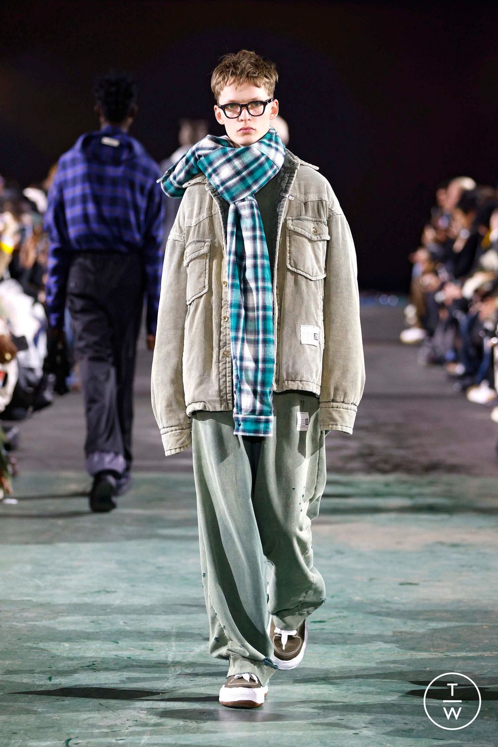 Fashion Week Paris Fall/Winter 2025 look 18 de la collection Maison Mihara Yasuhiro menswear