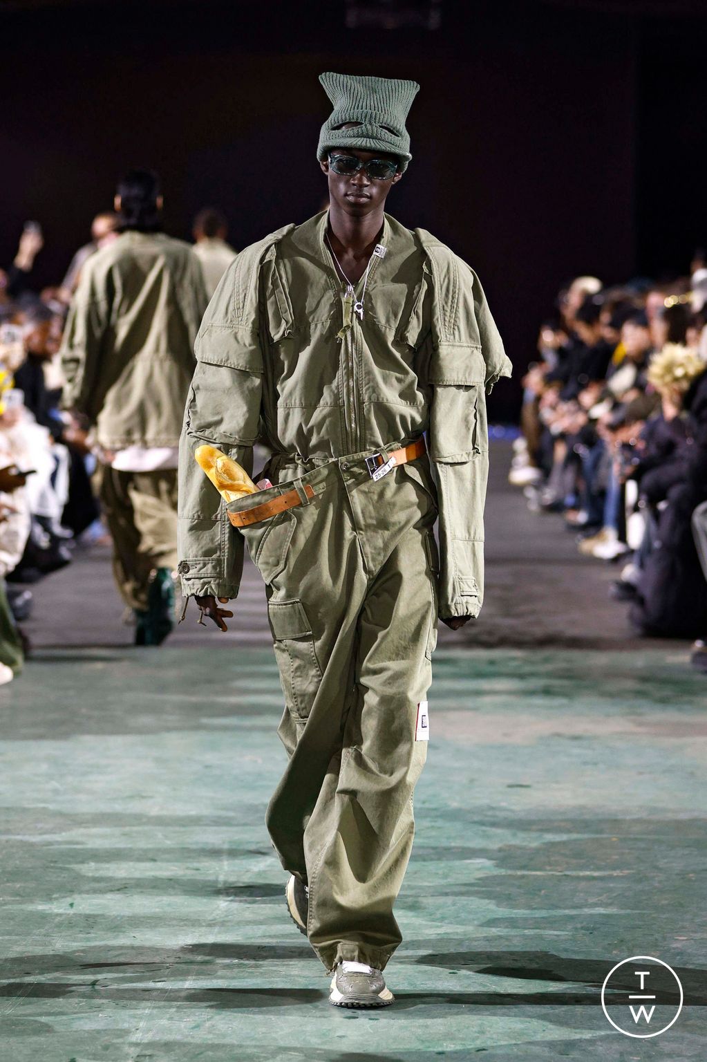 Fashion Week Paris Fall/Winter 2025 look 25 from the Maison Mihara Yasuhiro collection 男装