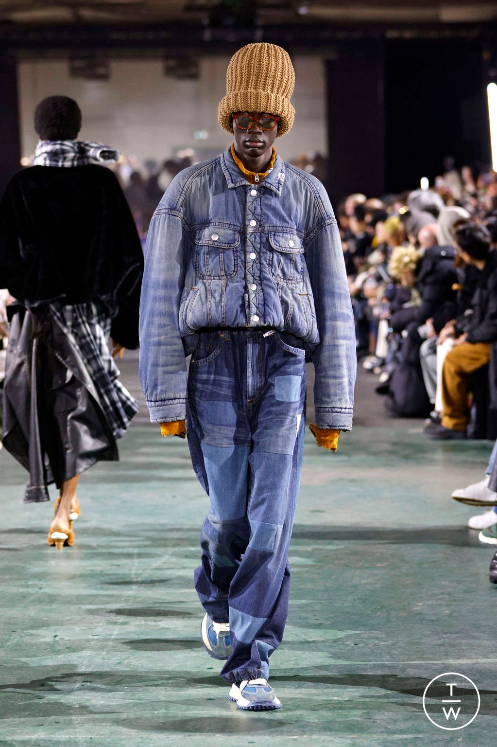 Fashion Week Paris Fall/Winter 2025 look 33 from the Maison Mihara Yasuhiro collection menswear