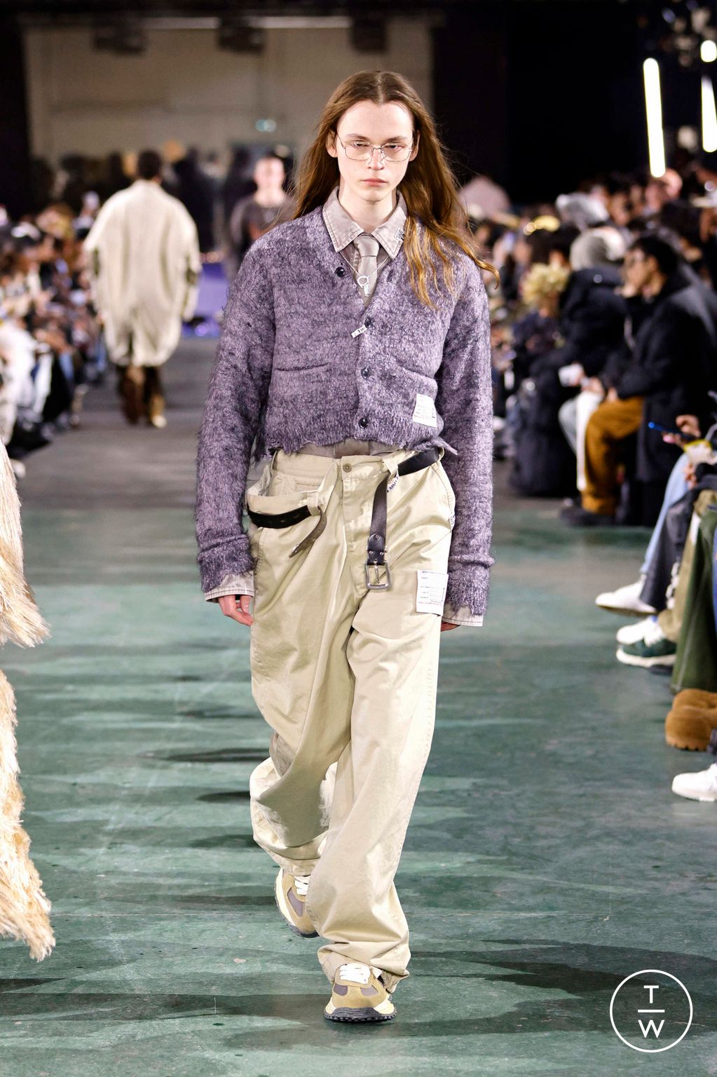 Fashion Week Paris Fall/Winter 2025 look 48 de la collection Maison Mihara Yasuhiro menswear
