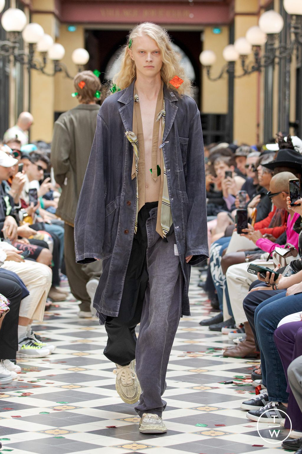 Fashion Week Paris Spring/Summer 2023 look 3 from the Maison Mihara Yasuhiro collection menswear