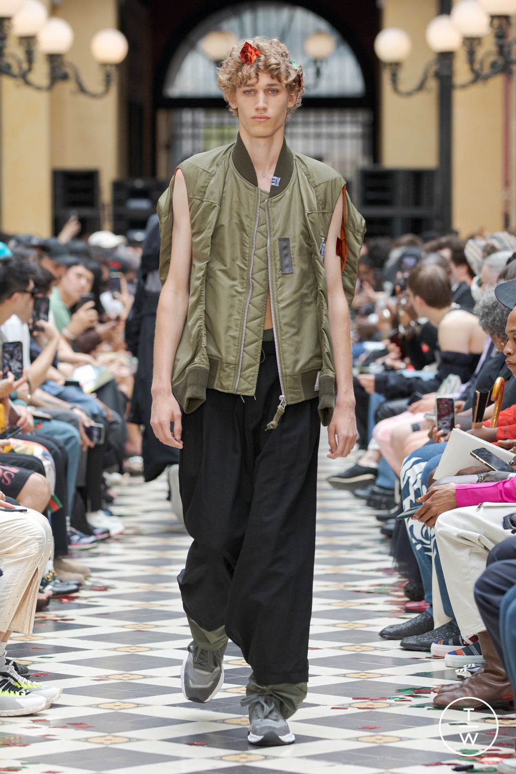 Fashion Week Paris Spring/Summer 2023 look 18 de la collection Maison Mihara Yasuhiro menswear