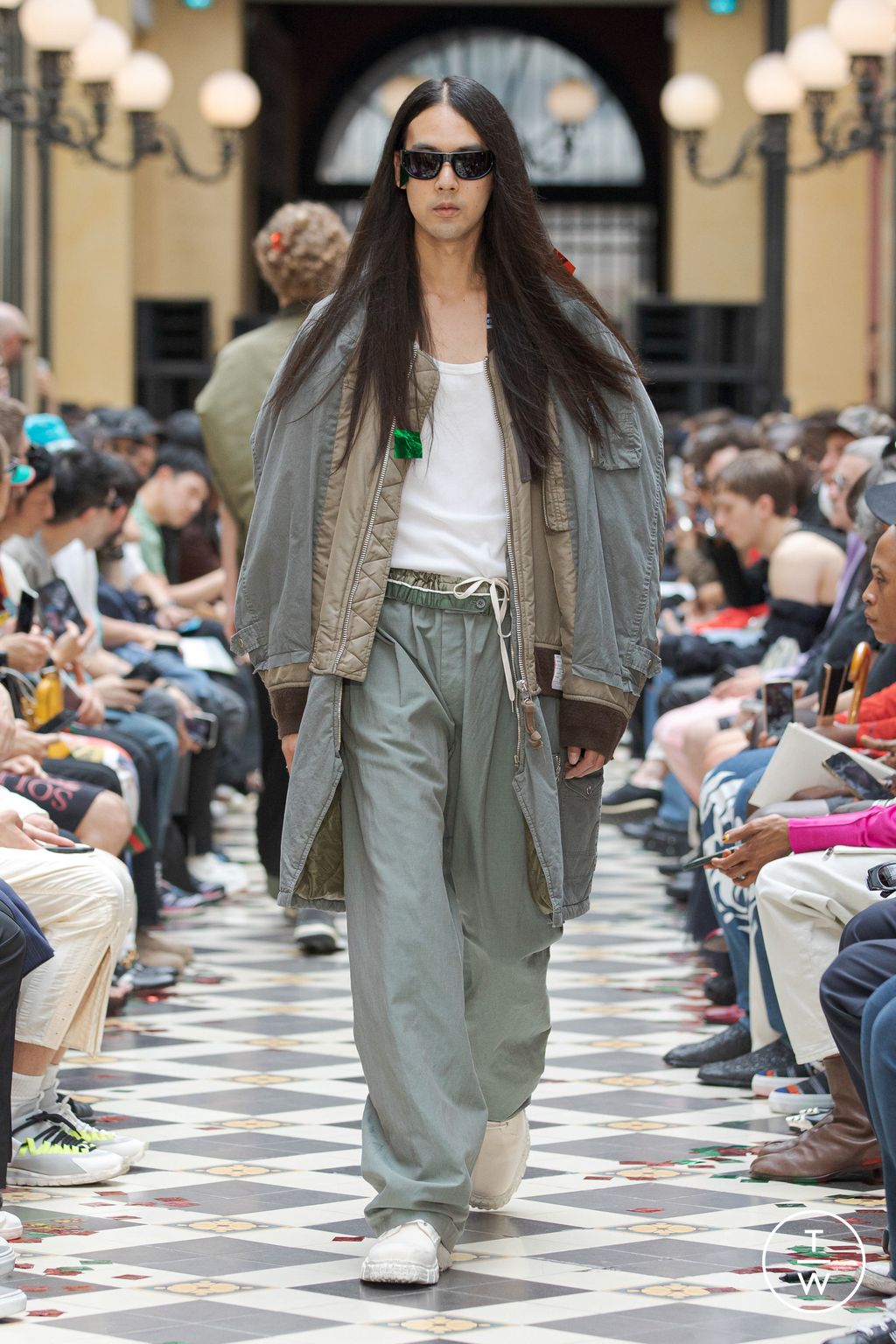Fashion Week Paris Spring/Summer 2023 look 19 from the Maison Mihara Yasuhiro collection menswear