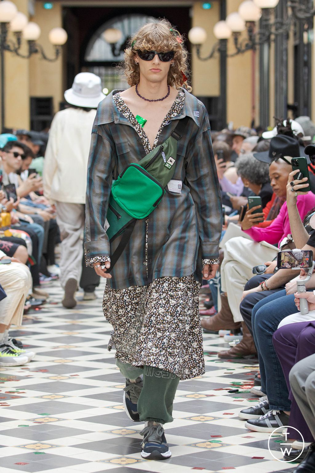 Fashion Week Paris Spring/Summer 2023 look 28 from the Maison Mihara Yasuhiro collection menswear