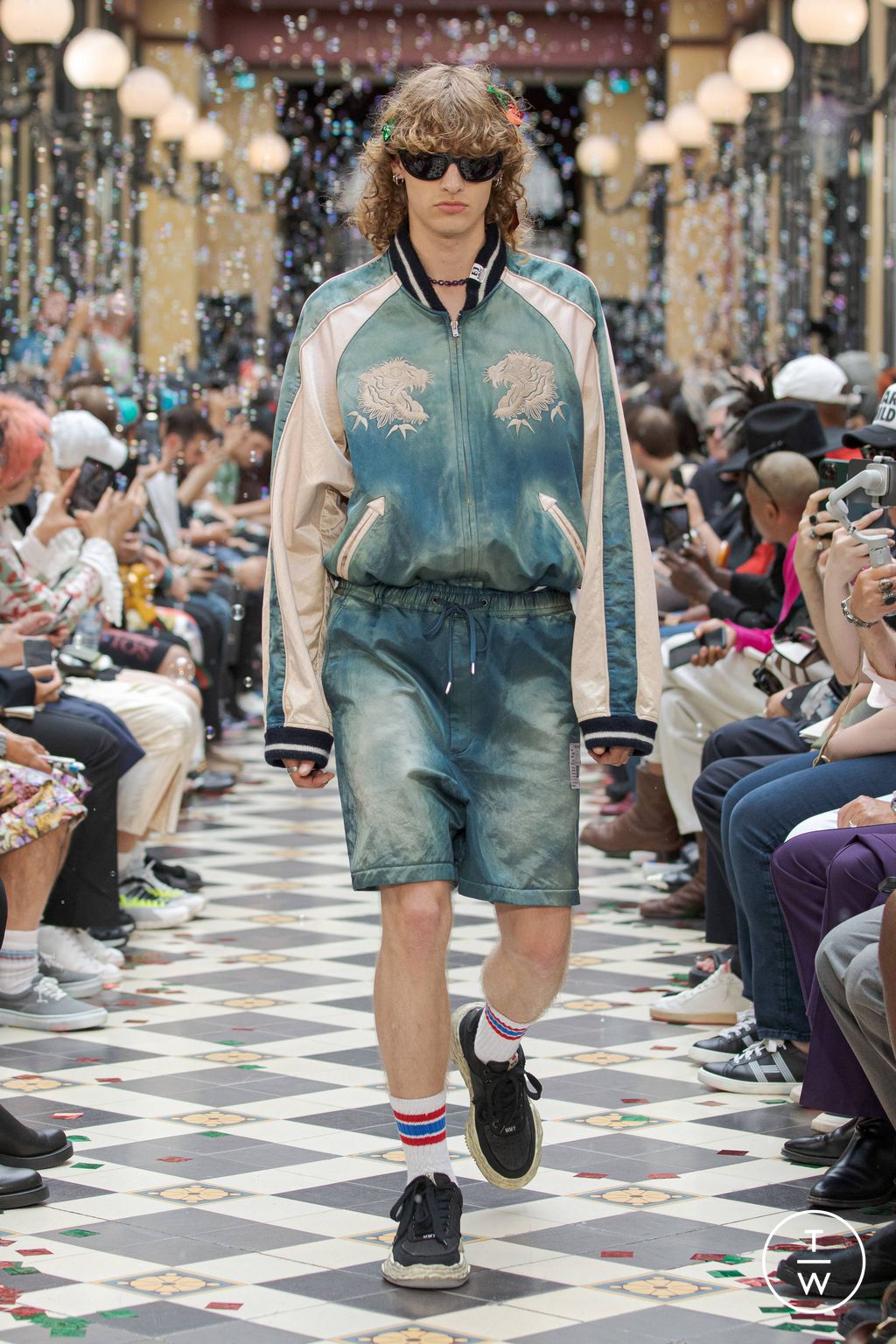 Fashion Week Paris Spring/Summer 2023 look 56 de la collection Maison Mihara Yasuhiro menswear