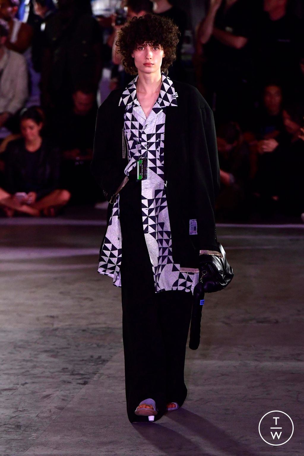Fashion Week Paris Spring/Summer 2024 look 15 de la collection Maison Mihara Yasuhiro menswear