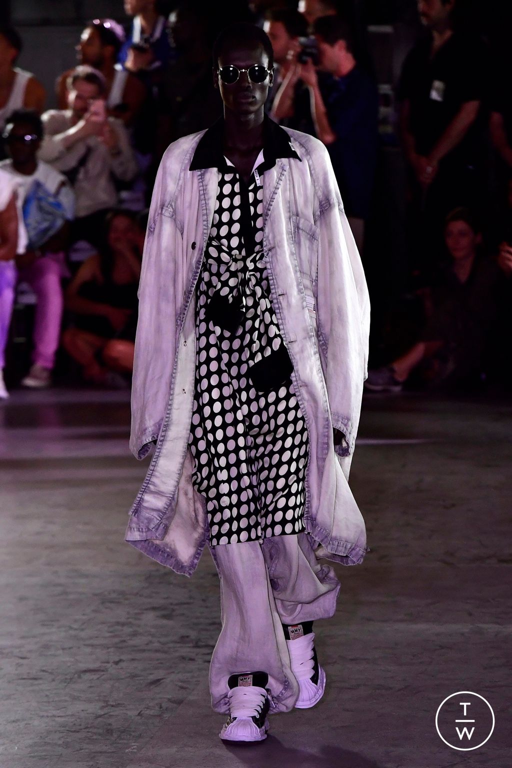 Fashion Week Paris Spring/Summer 2024 look 23 de la collection Maison Mihara Yasuhiro menswear