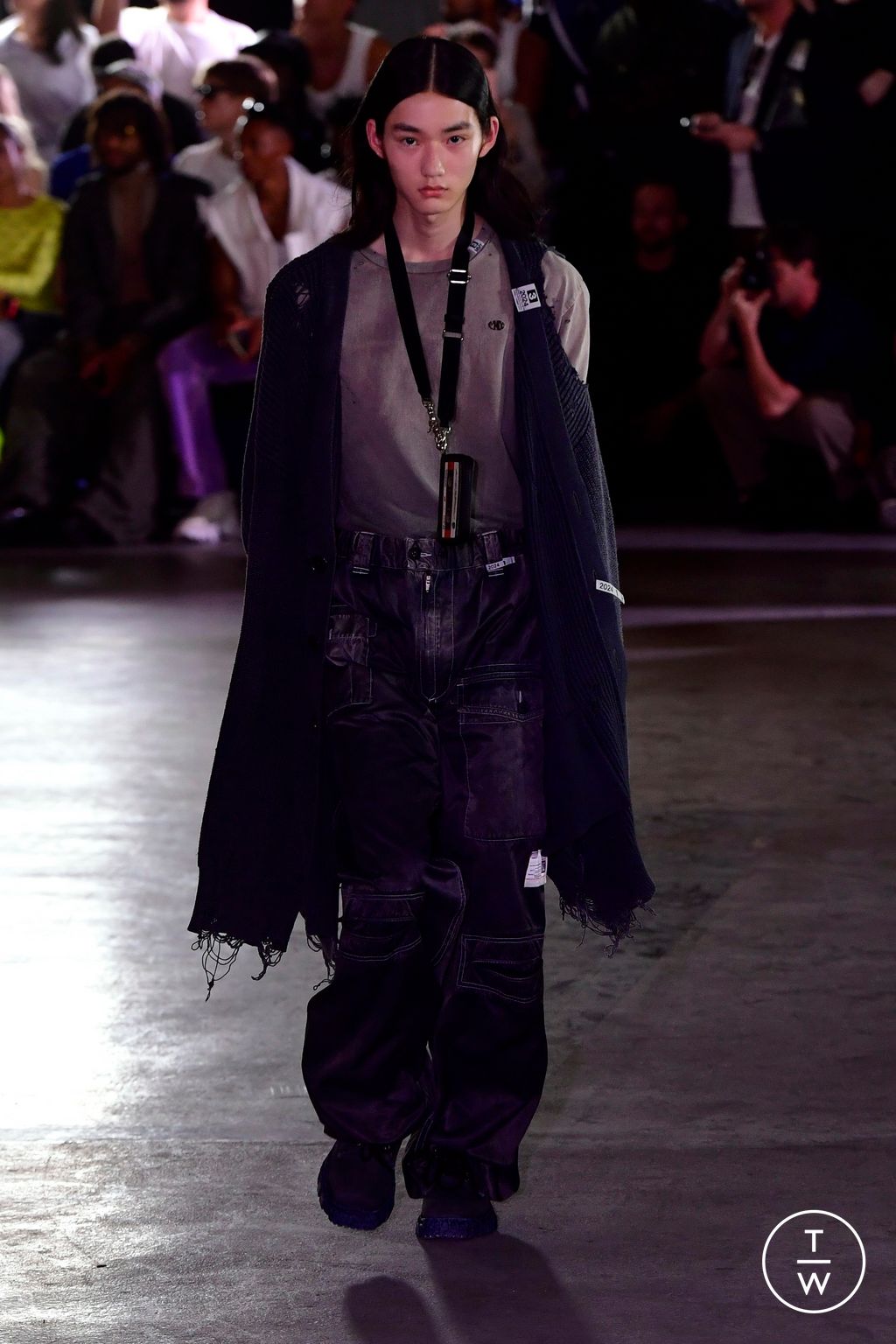 Fashion Week Paris Spring/Summer 2024 look 38 from the Maison Mihara Yasuhiro collection 男装