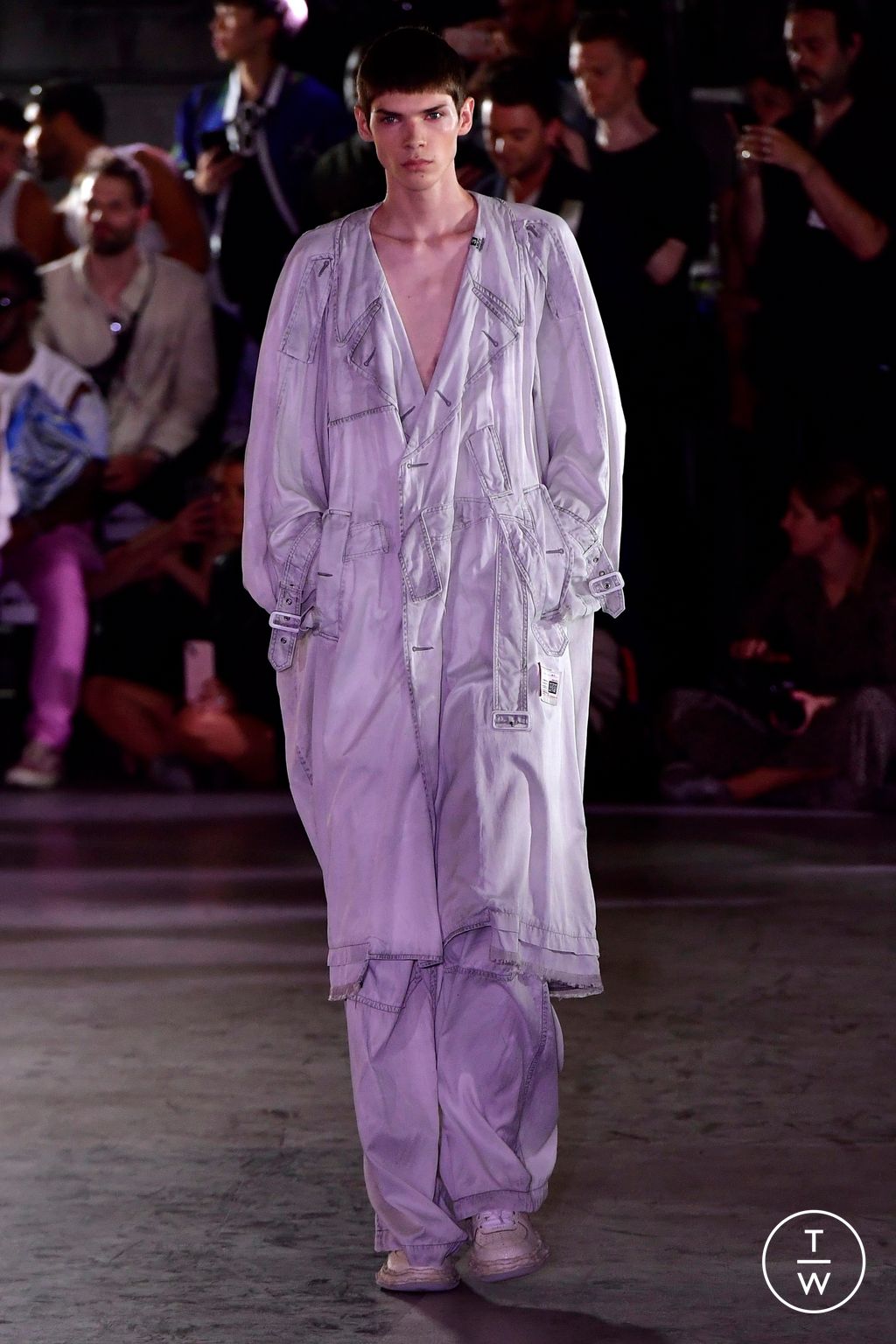 Fashion Week Paris Spring/Summer 2024 look 43 from the Maison Mihara Yasuhiro collection 男装