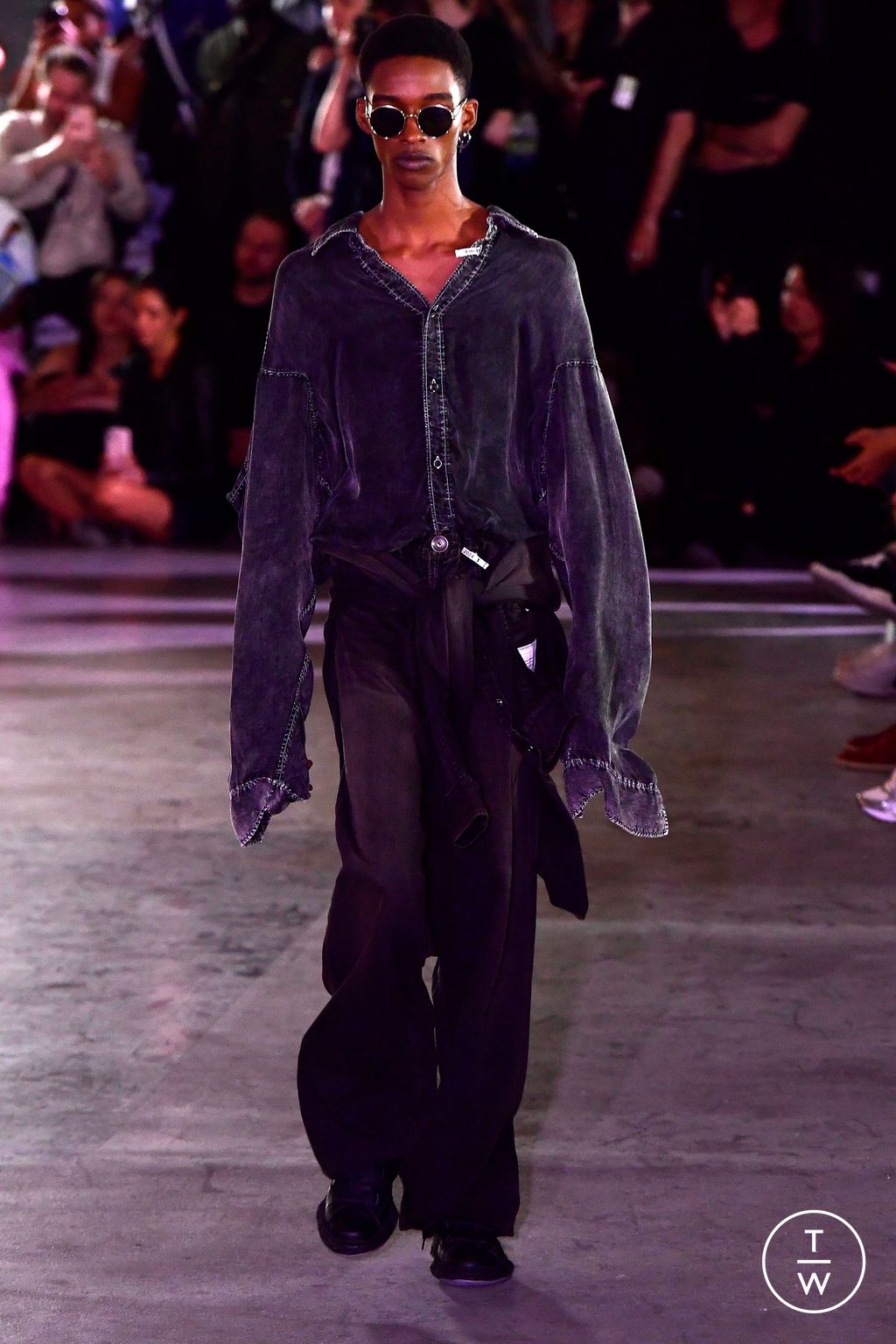 Fashion Week Paris Spring/Summer 2024 look 49 from the Maison Mihara Yasuhiro collection 男装