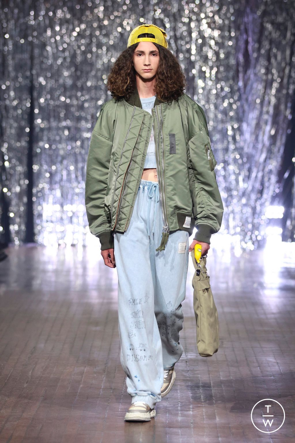 Fashion Week Paris Spring/Summer 2025 look 14 from the Maison Mihara Yasuhiro collection 男装