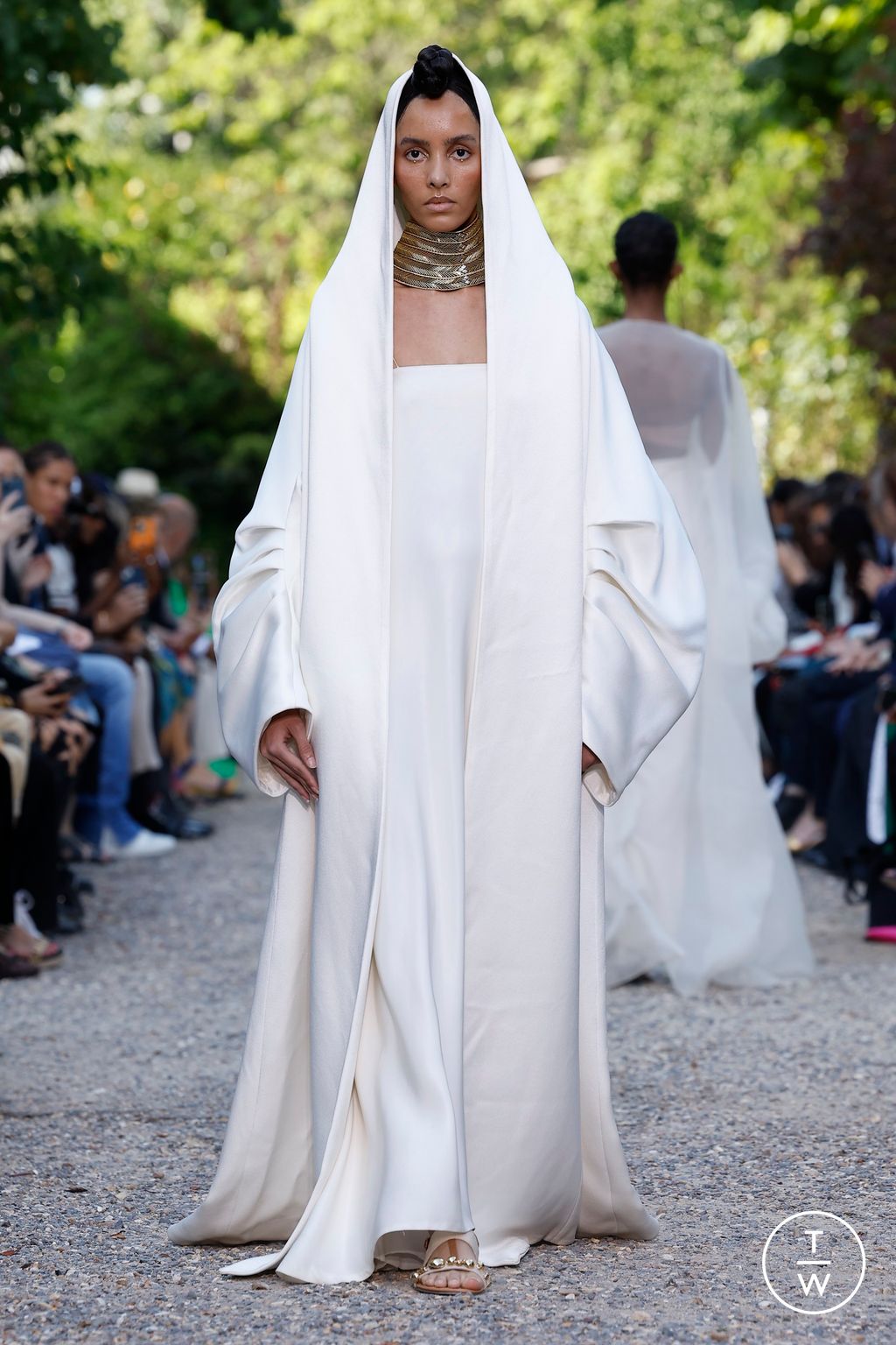 Fashion Week Paris Fall/Winter 2023 look 4 from the Maison Sara Chraibi collection couture