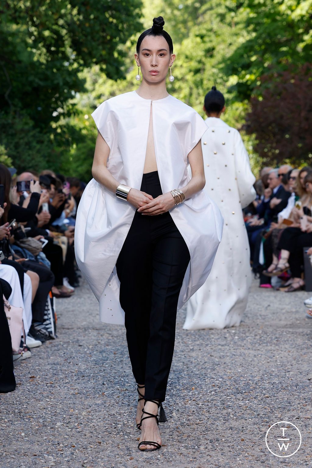 Fashion Week Paris Fall/Winter 2023 look 6 from the Maison Sara Chraibi collection couture