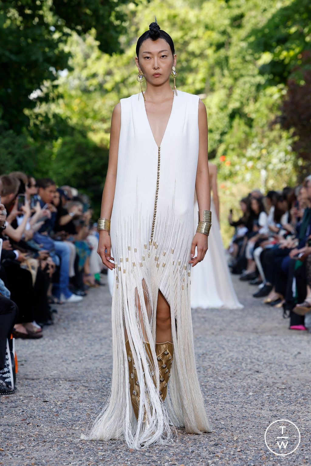 Fashion Week Paris Fall/Winter 2023 look 8 from the Maison Sara Chraibi collection couture