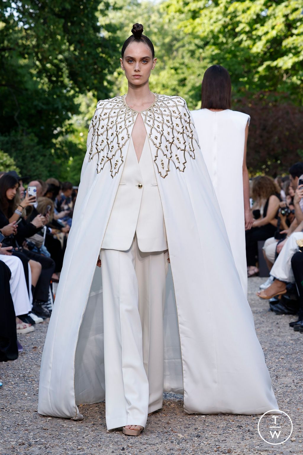 Fashion Week Paris Fall/Winter 2023 look 10 from the Maison Sara Chraibi collection couture