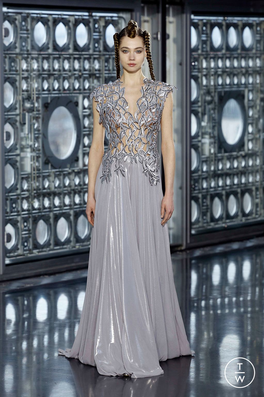 Fashion Week Paris Spring/Summer 2025 look 18 from the Maison Sara Chraibi collection couture