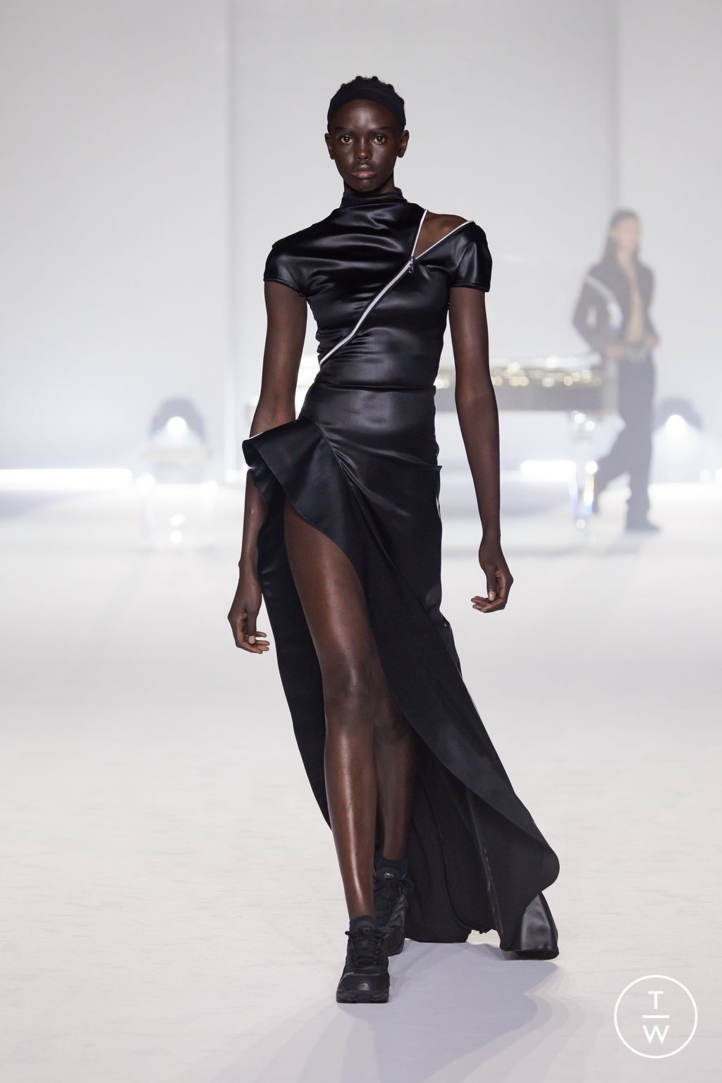Fashion Week Milan Fall/Winter 2024 look 4 de la collection Maison Yoshiki Paris womenswear