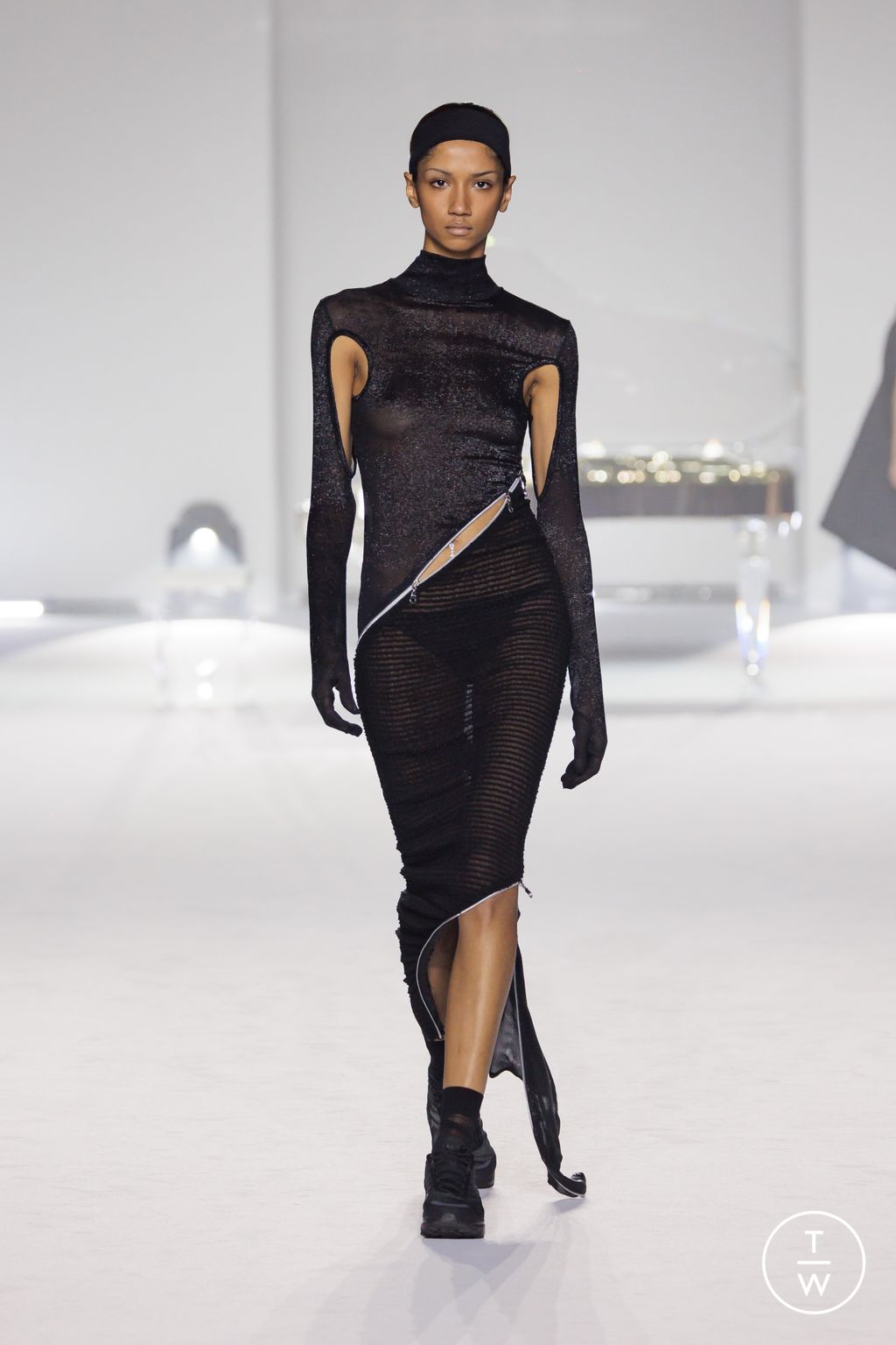 Fashion Week Milan Fall/Winter 2024 look 22 de la collection Maison Yoshiki Paris womenswear