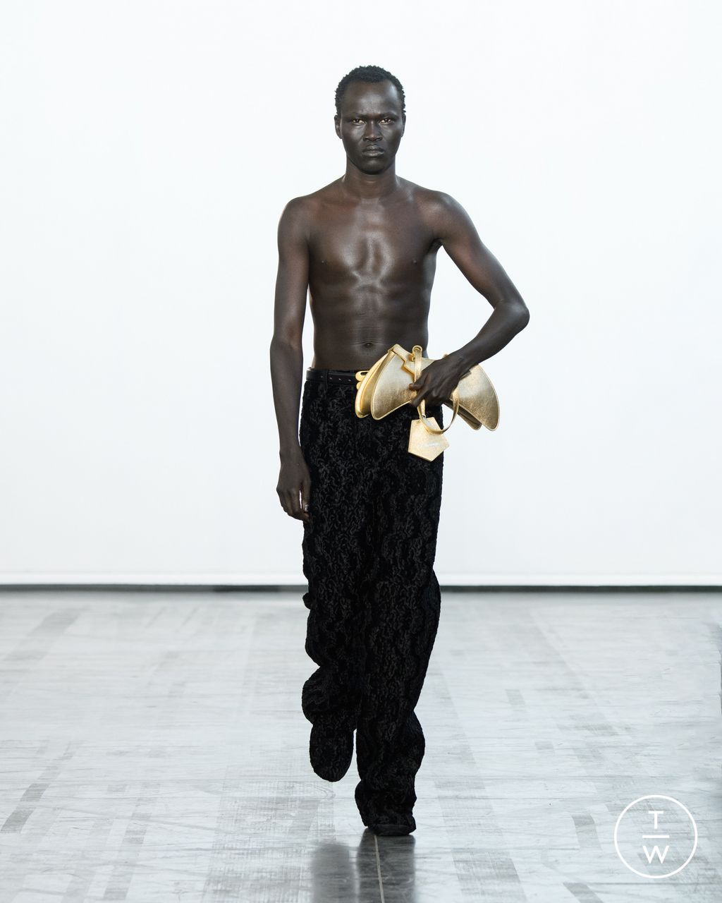 Fashion Week Paris Fall/Winter 2023 look 23 from the Maitrepierre collection 女装