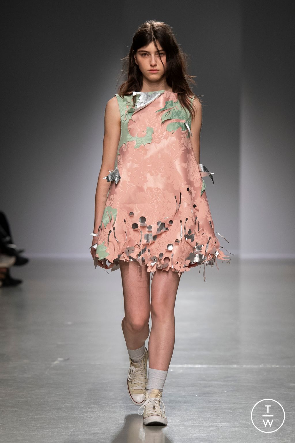 Fashion Week Paris Fall/Winter 2025 look 1 from the Maitrepierre collection womenswear