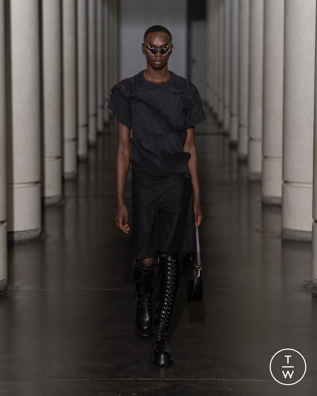 Fashion Week Paris Spring/Summer 2024 look 24 from the Maitrepierre collection womenswear