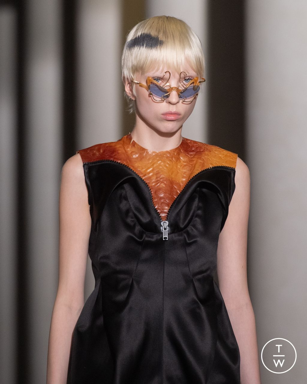 Fashion Week Paris Spring/Summer 2024 look 14 from the Maitrepierre collection 女装配饰