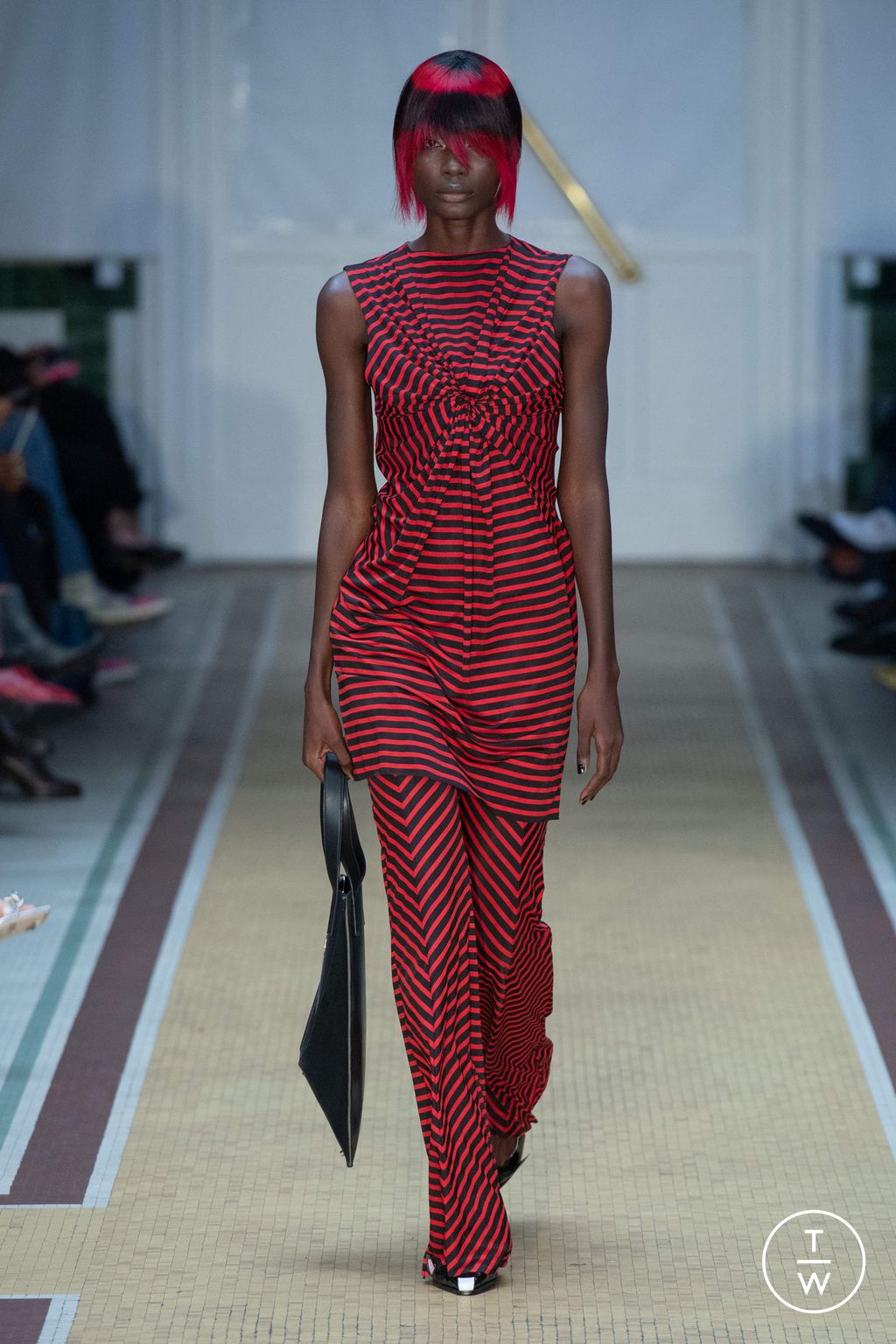 Fashion Week Paris Spring/Summer 2025 look 16 from the Maitrepierre collection womenswear