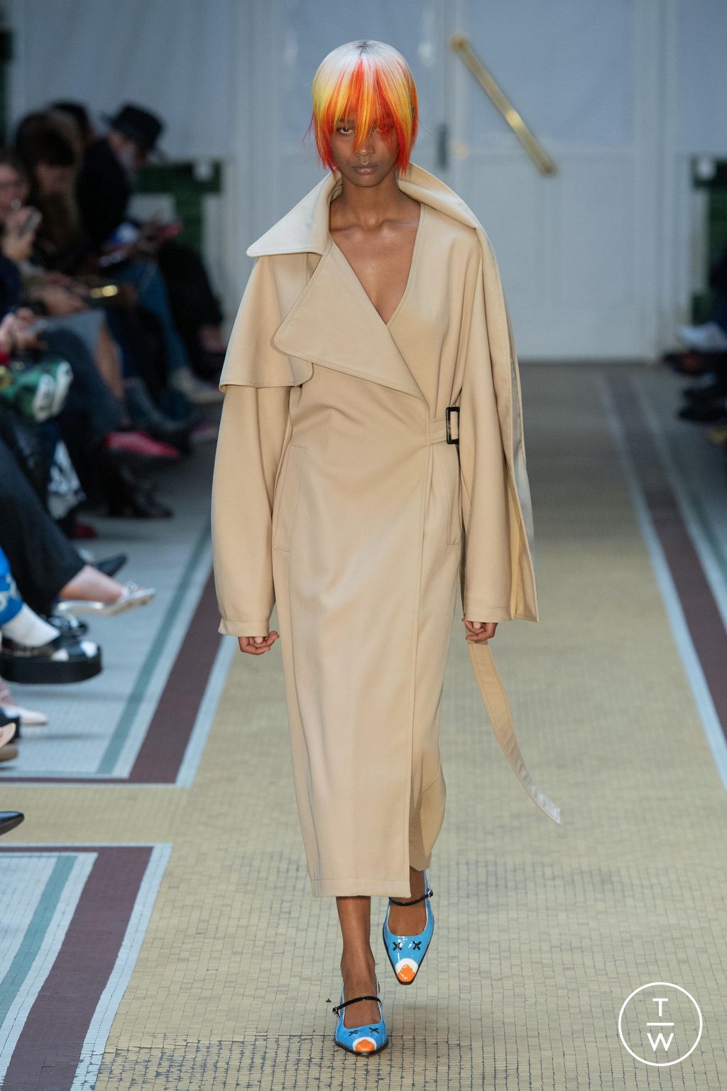 Fashion Week Paris Spring/Summer 2025 look 19 de la collection Maitrepierre womenswear