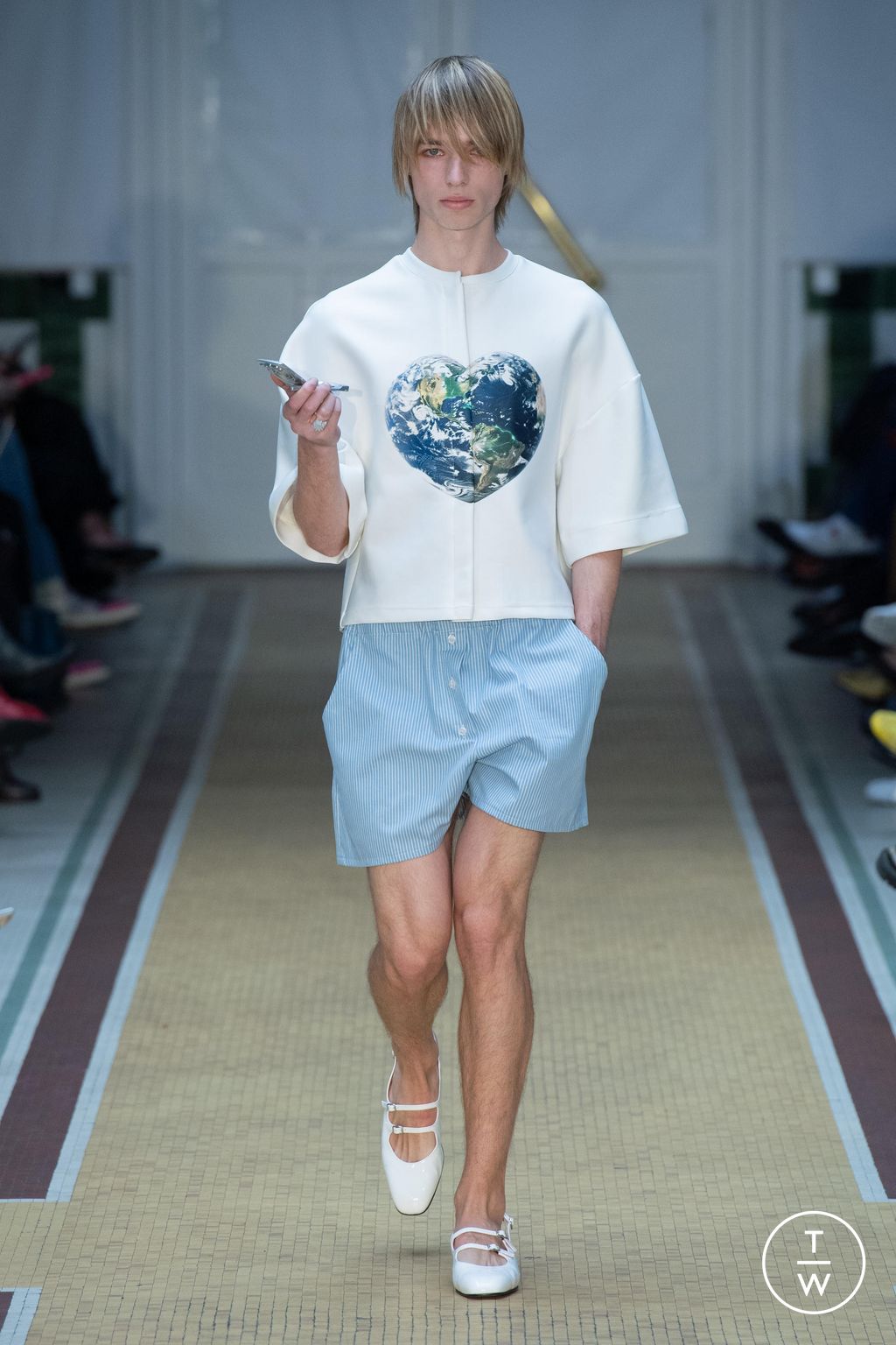 Fashion Week Paris Spring/Summer 2025 look 20 from the Maitrepierre collection womenswear