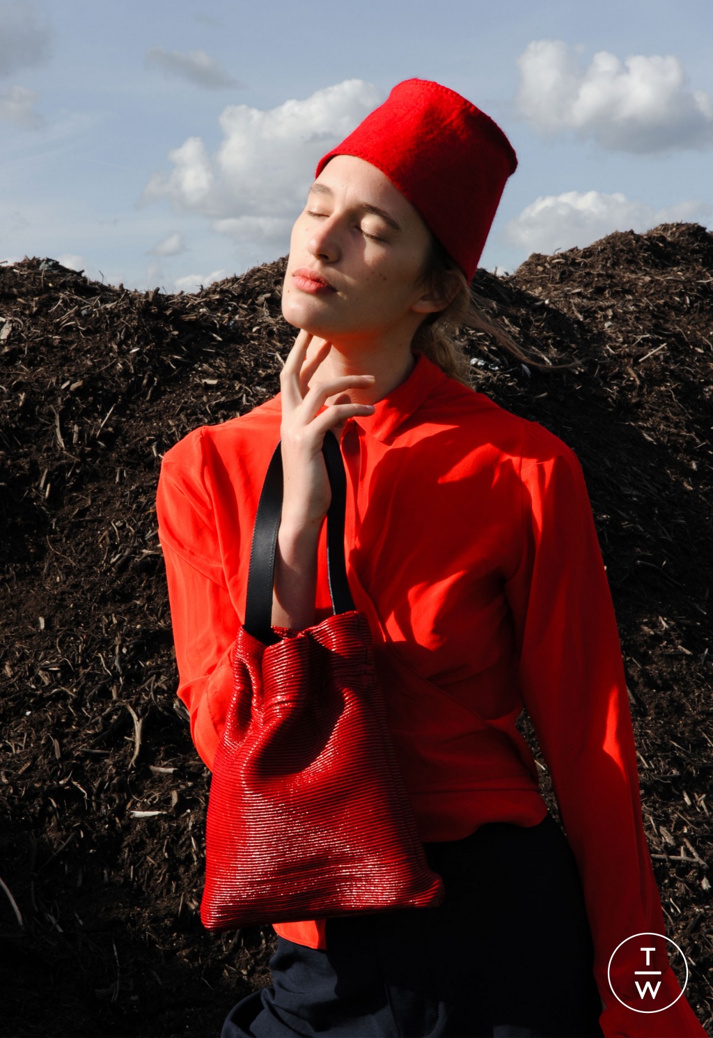 Fashion Week Milan Spring/Summer 2018 look 5 from the TL 180 collection 女装配饰