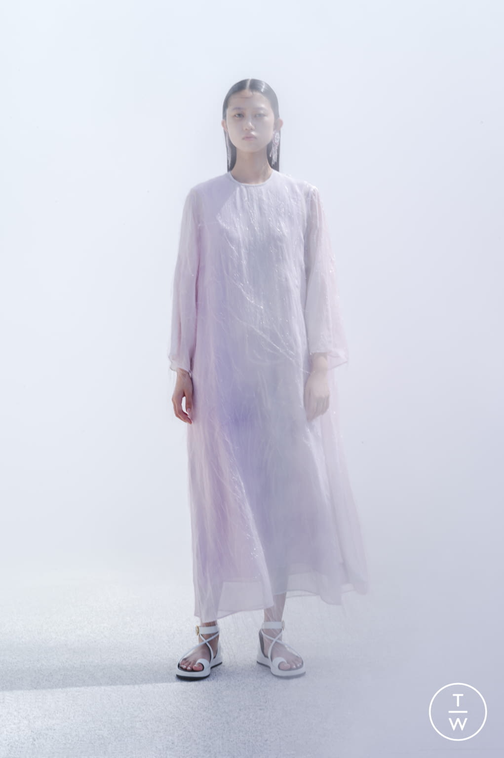 Fashion Week Paris Spring/Summer 2022 look 1 de la collection Mame Kurogouchi womenswear