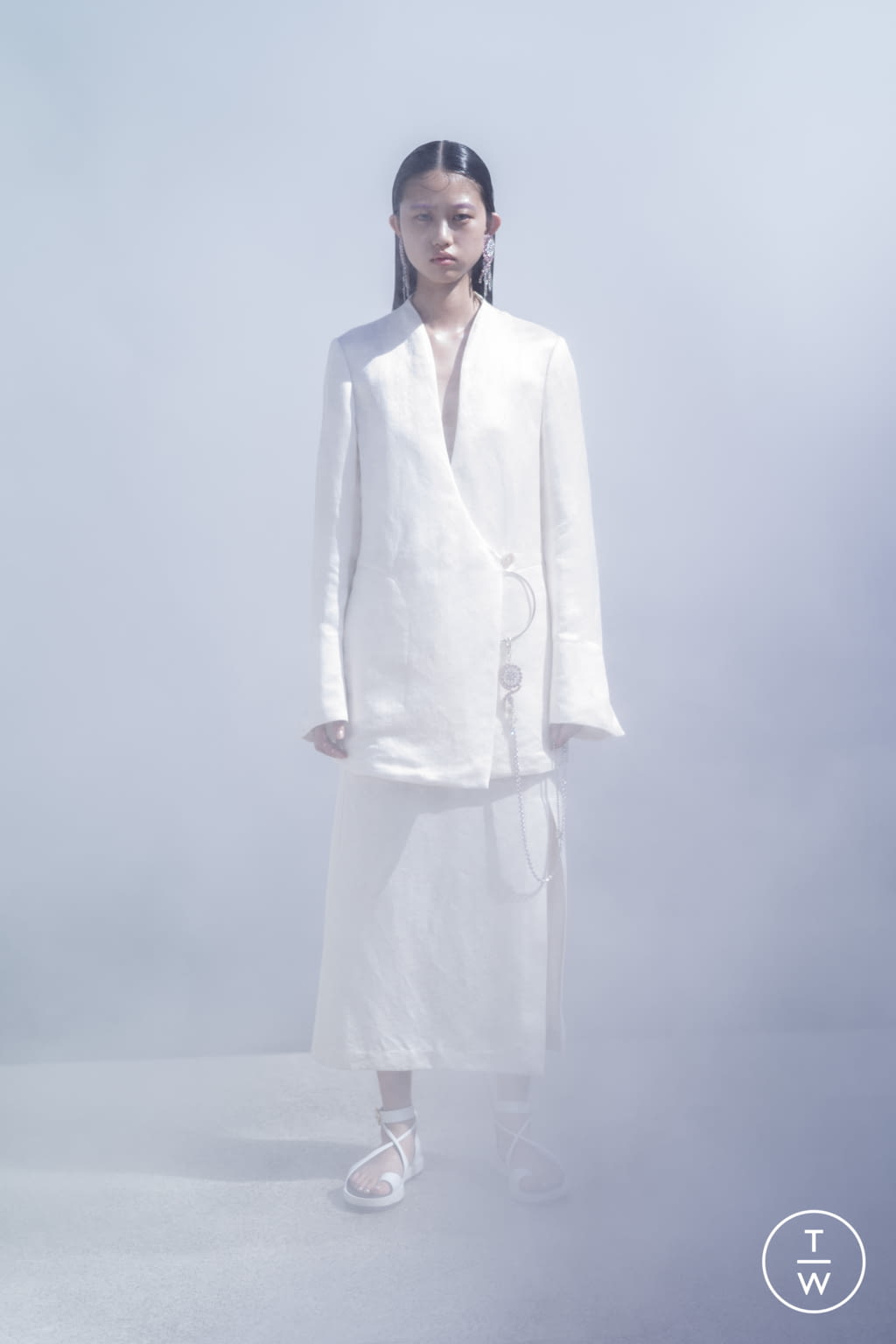 Fashion Week Paris Spring/Summer 2022 look 6 de la collection Mame Kurogouchi womenswear
