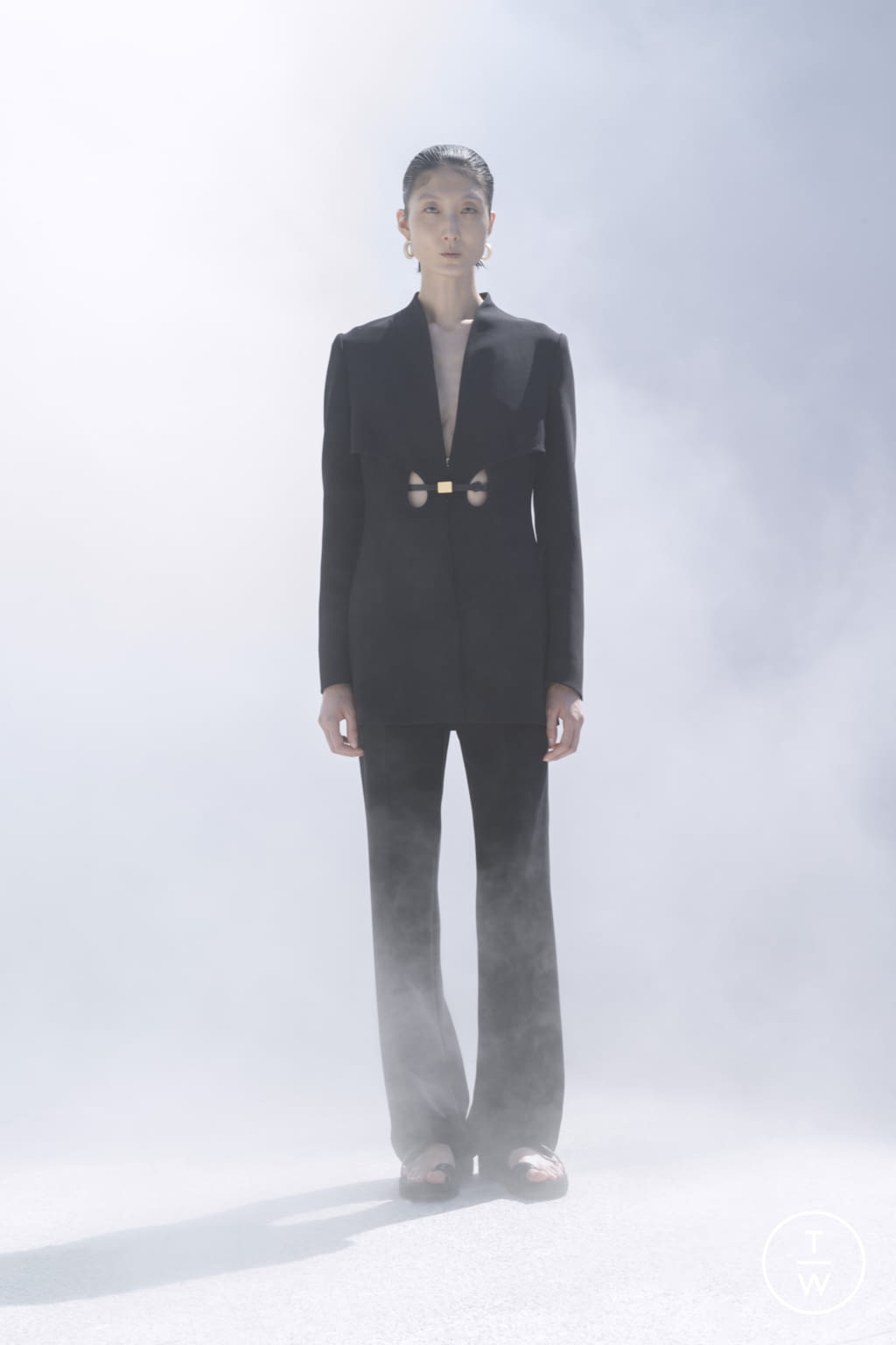 Fashion Week Paris Spring/Summer 2022 look 7 de la collection Mame Kurogouchi womenswear