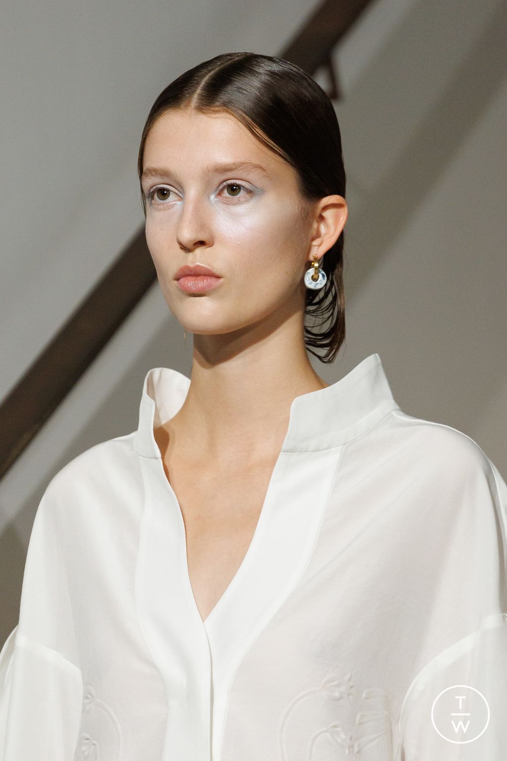 Fashion Week Paris Spring/Summer 2024 look 18 from the Mame Kurogouchi collection womenswear accessories