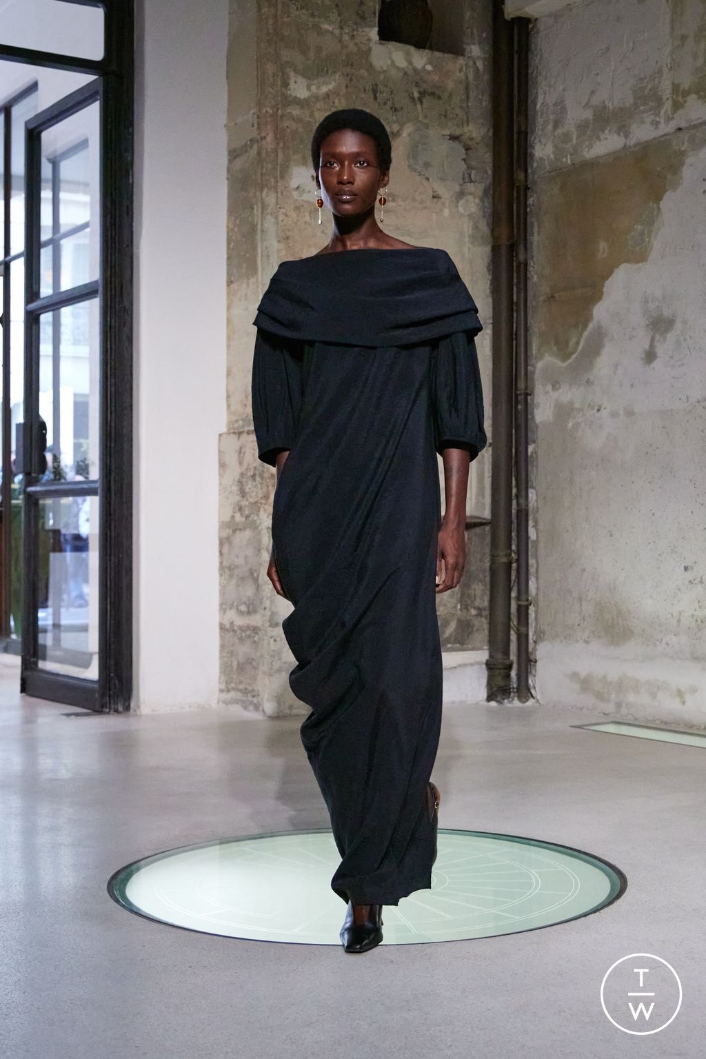 Fashion Week Paris Spring-Summer 2025 look 11 from the Mame Kurogouchi collection womenswear