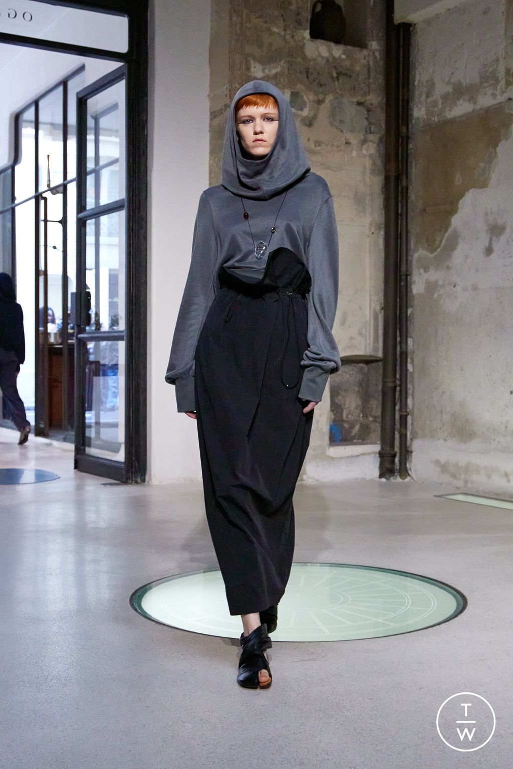 Fashion Week Paris Spring/Summer 2025 look 18 from the Mame Kurogouchi collection womenswear
